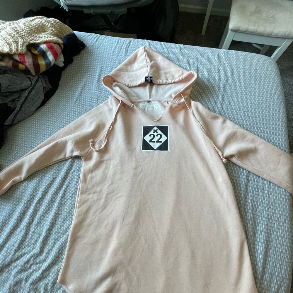 M22 sweat shirt